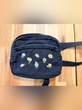 Baggu black ditsy floral fanny pack
